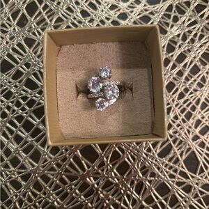 Elegant Silver Crystal Ring